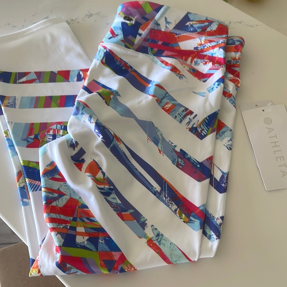 Athleta Kaleidoscope Sonar Capri Brand New